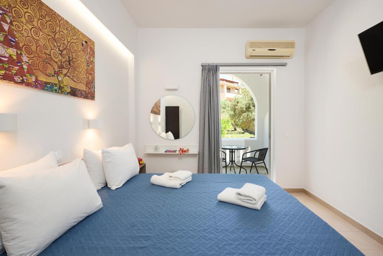 Afroditi Hotel Плакиас Экстерьер фото